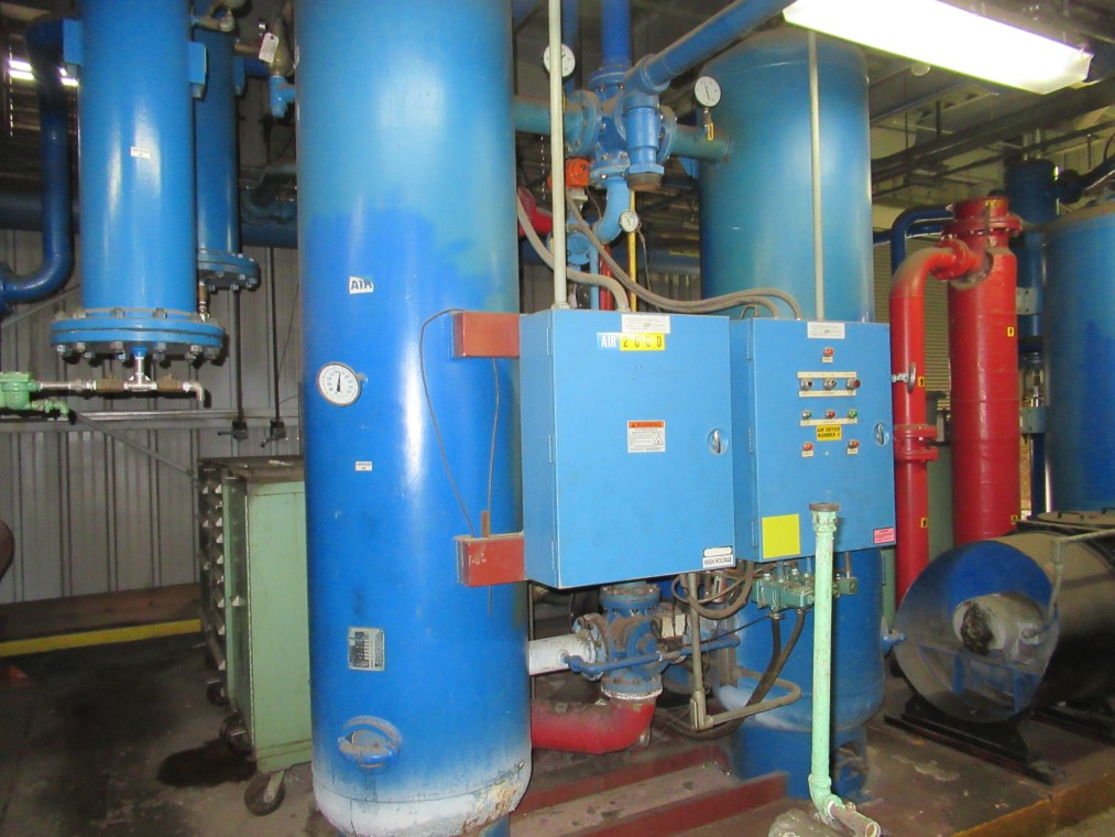 GDI regenerative desiccant compressed air dryer 325 CFM blower
