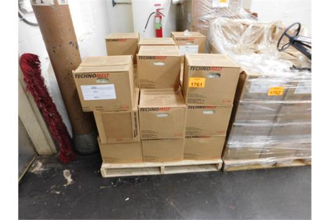 Lot of 36 Henkel Supra 4622 hot melt, 30 Lbs per Box