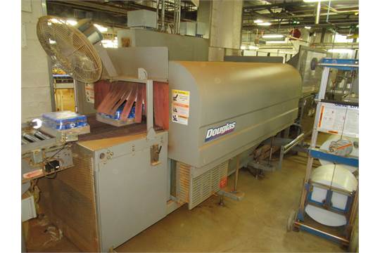 Douglas tray over wrapper / shrink tunnel with controls, servos ...