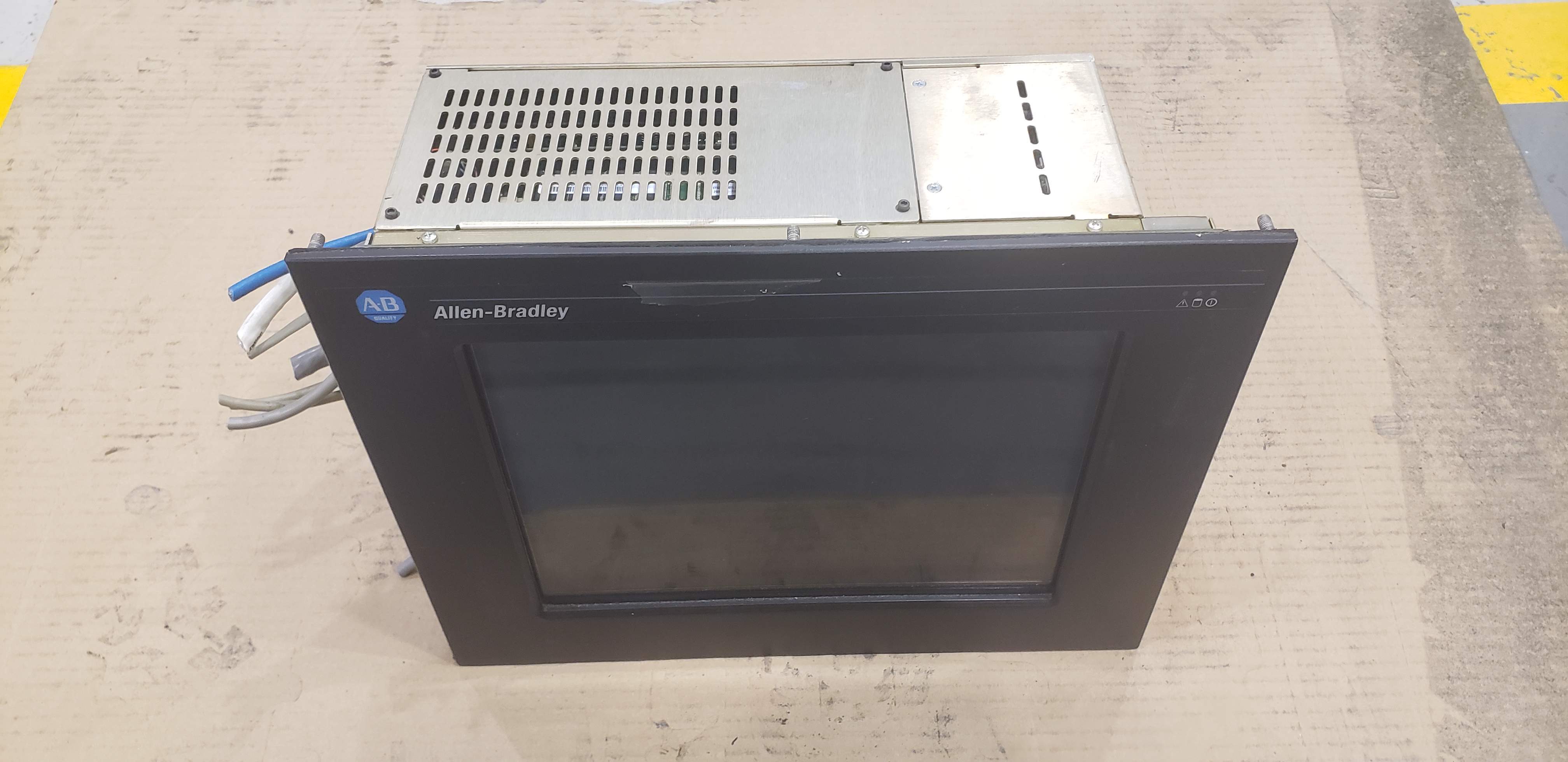 Allen-Bradley VersaView 1200P Display Panel / Computer 6181P-12N