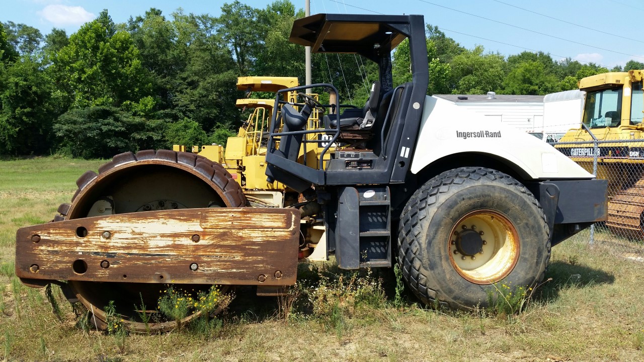 2002 Ingersoll-Rand SD105DX 84" Soil Compactor