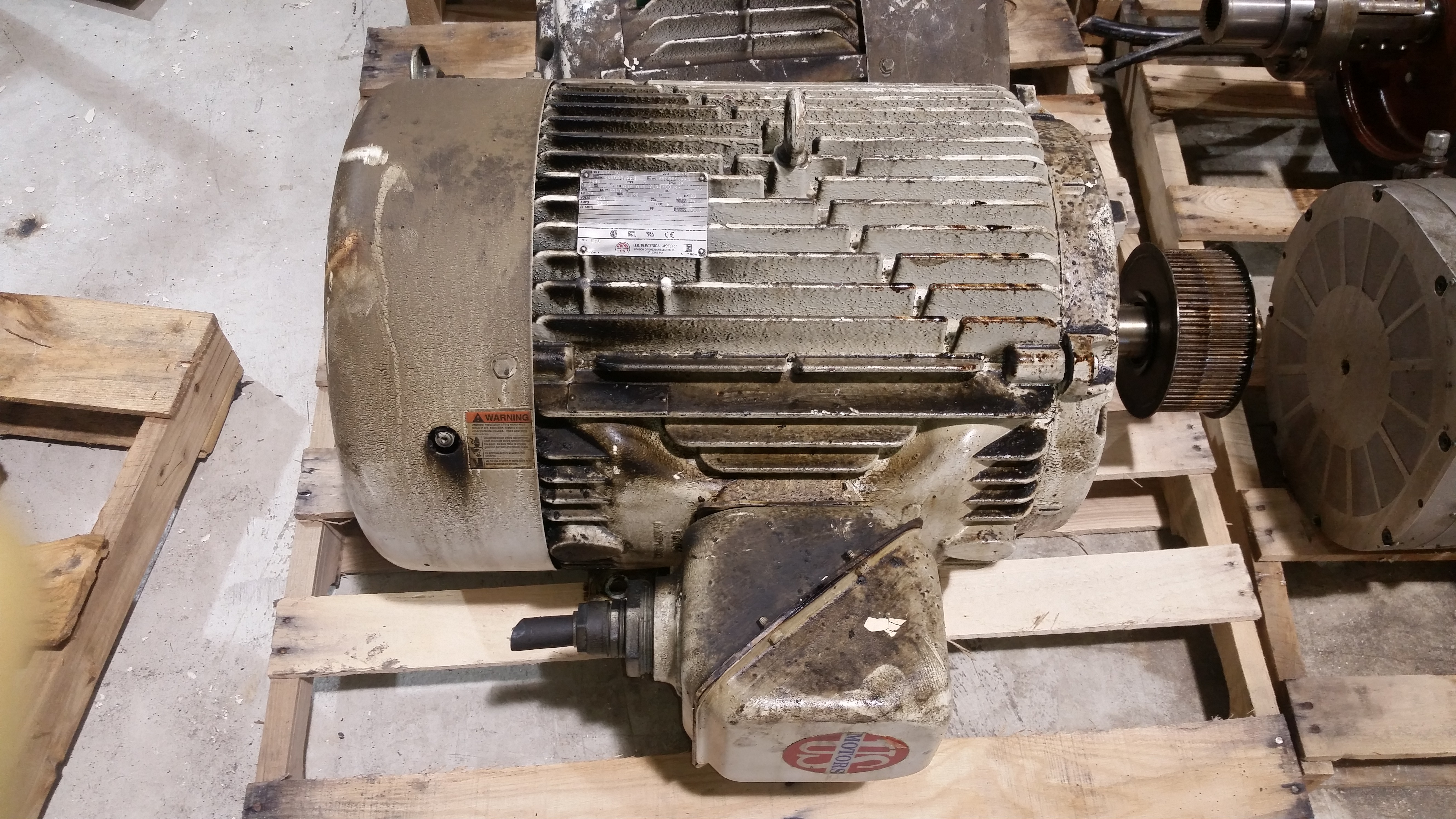 US Motors 25HP; 1190RPM; 460V; Frame: 364U C10 0104719B-001R-08