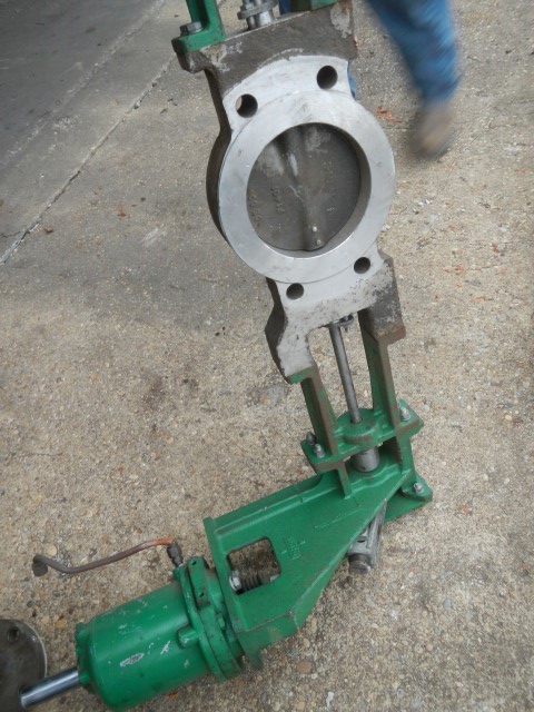 Fisher 6" 150 Class, 316 Stainless Butterfly Control Valve