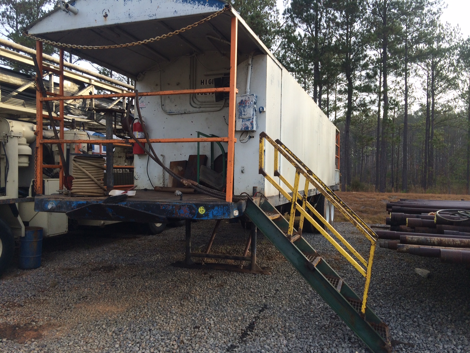 24' Drillers 5th Wheel House